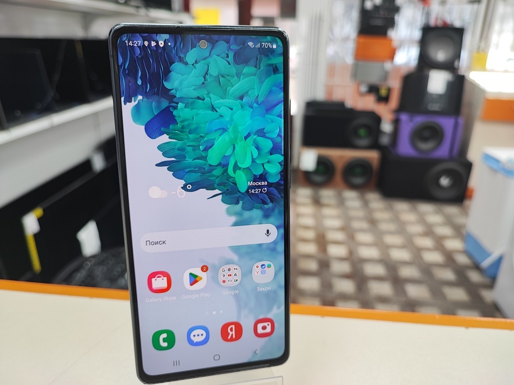 Смартфон Samsung Galaxy S20 FE 6/128