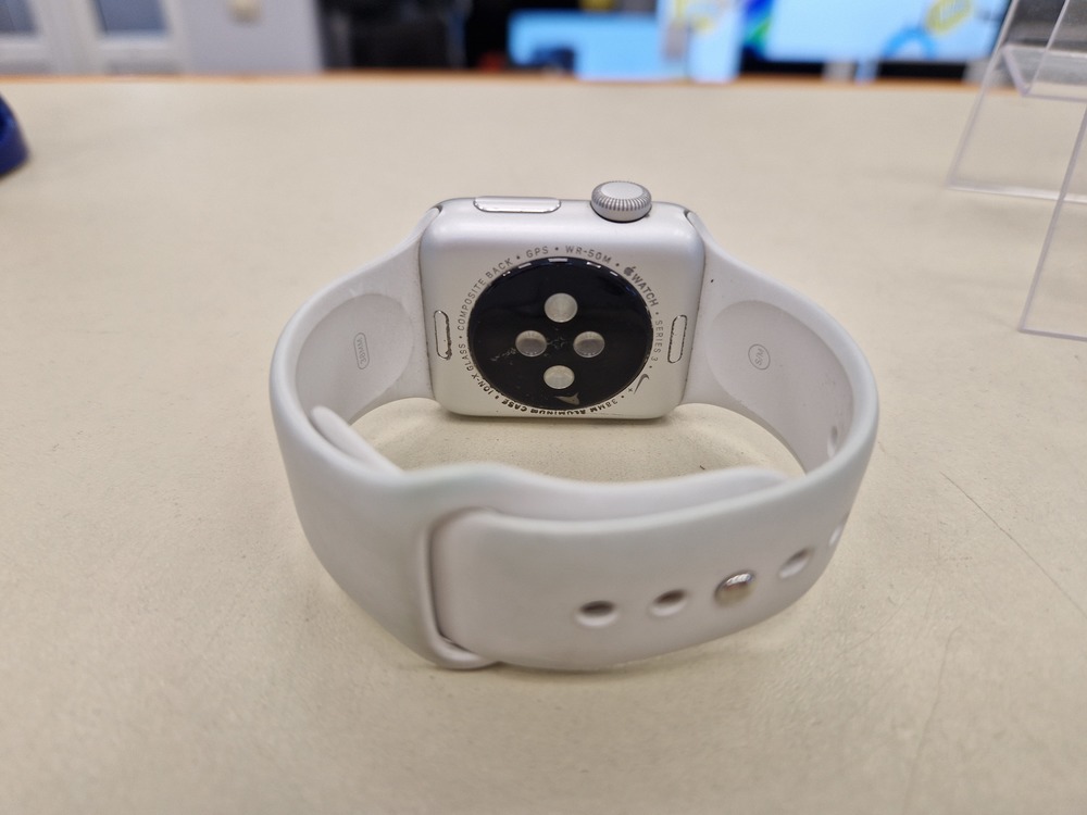 Смарт-часы Apple Watch Series 3 38 мм