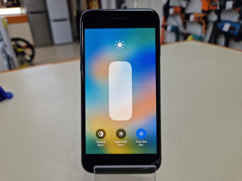 Смартфон Apple iPhone 8 64Gb