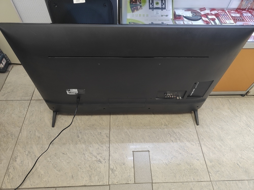 LED Телевизор LG 49UM7090PLA