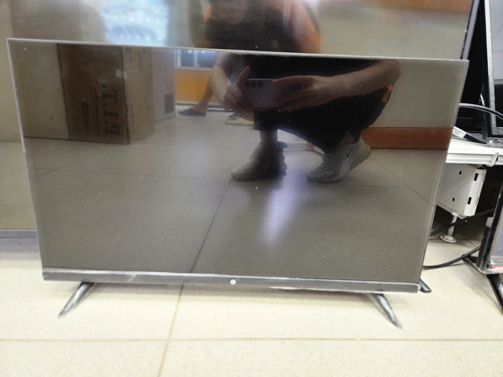 LED Телевизор HI RT-24H01FB