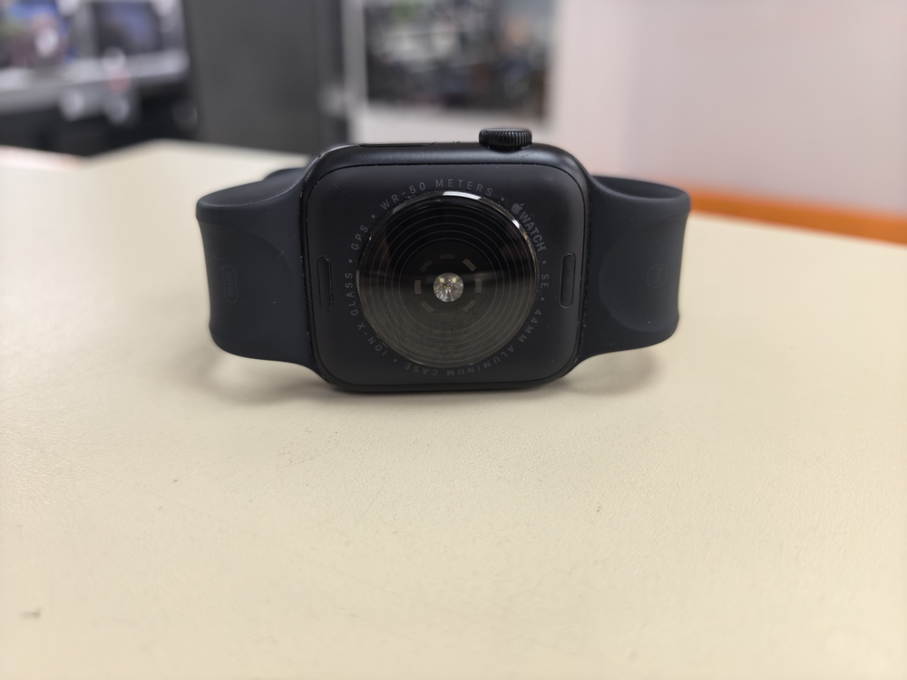 Смарт-часы Apple Watch SE 2022 44mm
