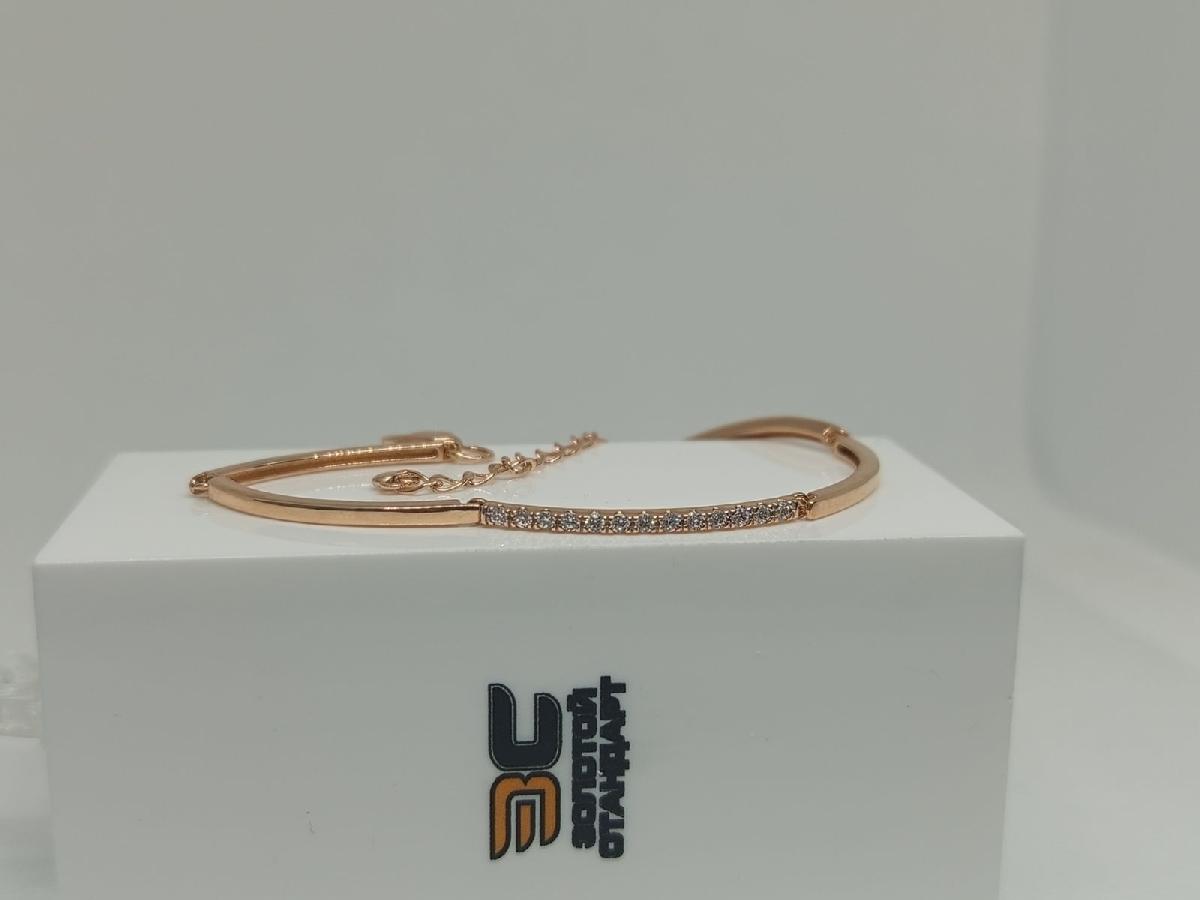 БЖКИ585 БРАСЛЕТ ЖЕСТКИЙ С КАМНЯМИ (Au 585)