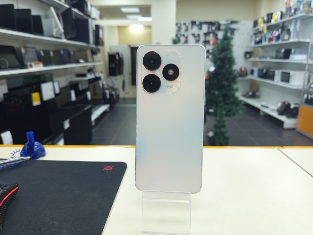 Смартфон Tecno Spark Go 2024 4/64