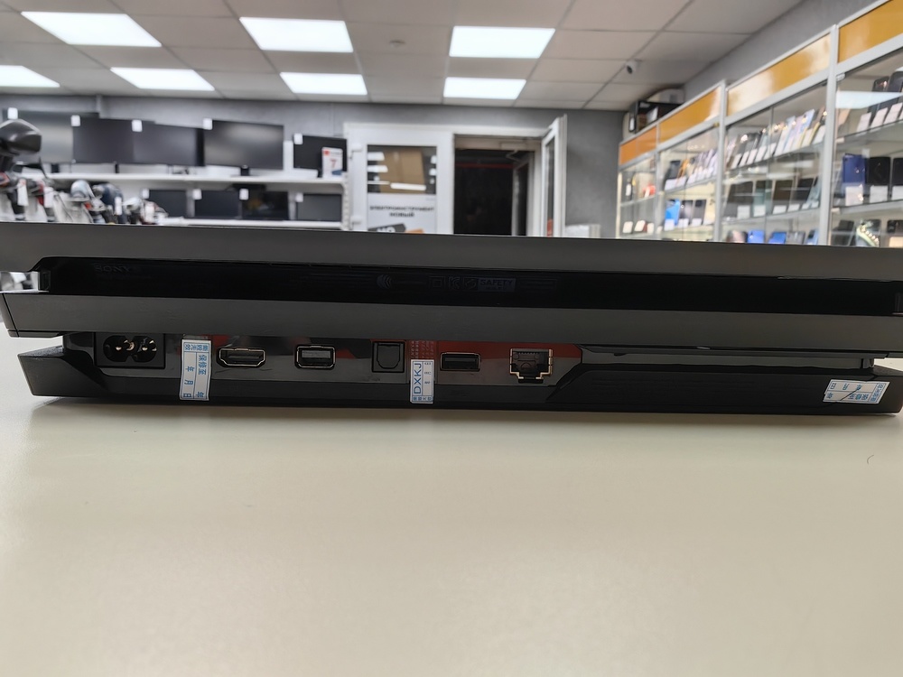 Игровая приставка PlayStation 4 Pro 1Tb Игровая приставка PlayStation 4 Pro 1Tb