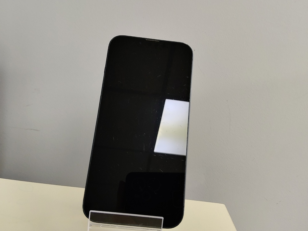 Смартфон Apple iPhone 13 128Gb