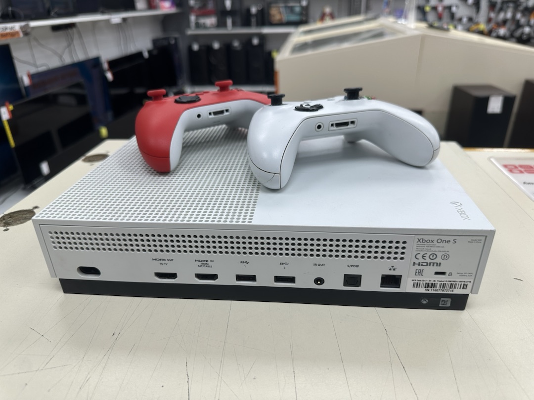 Игровая приставка Xbox One S 500Gb