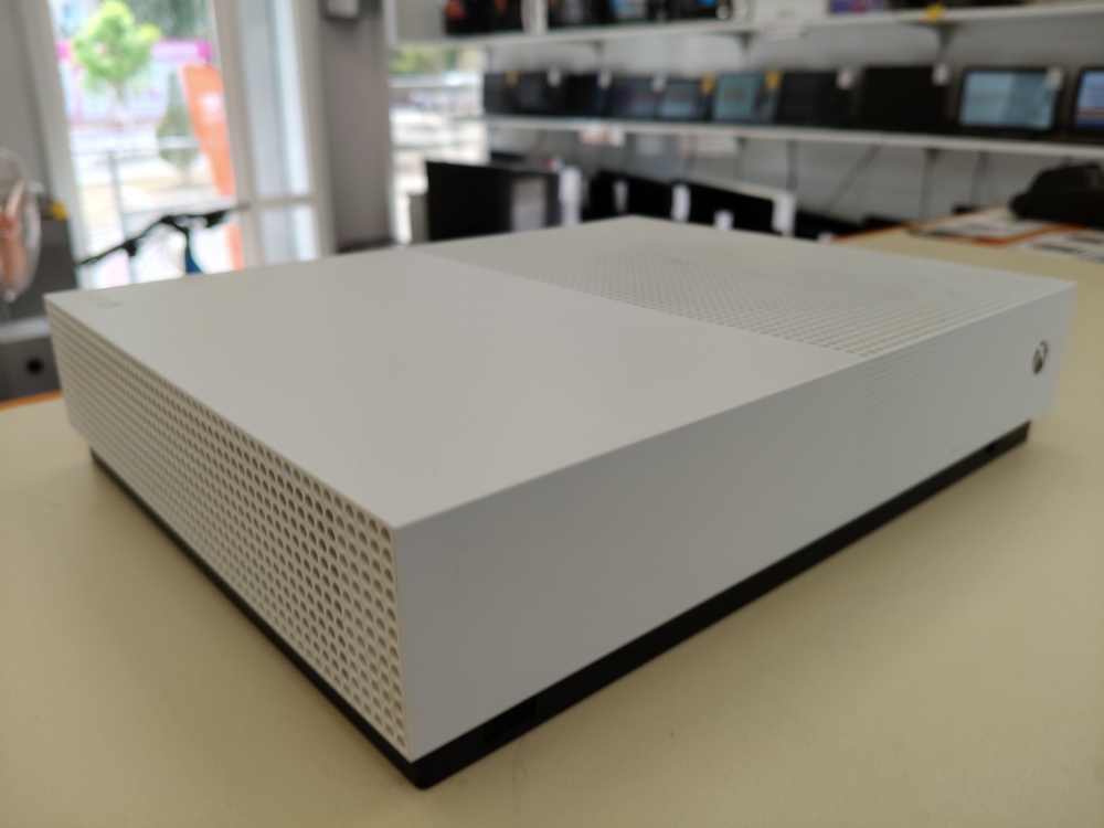 Игровая приставка Xbox One S Digital Edition 1TB