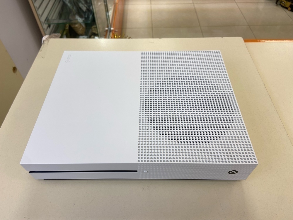 Игровая приставка Xbox One S 1TB