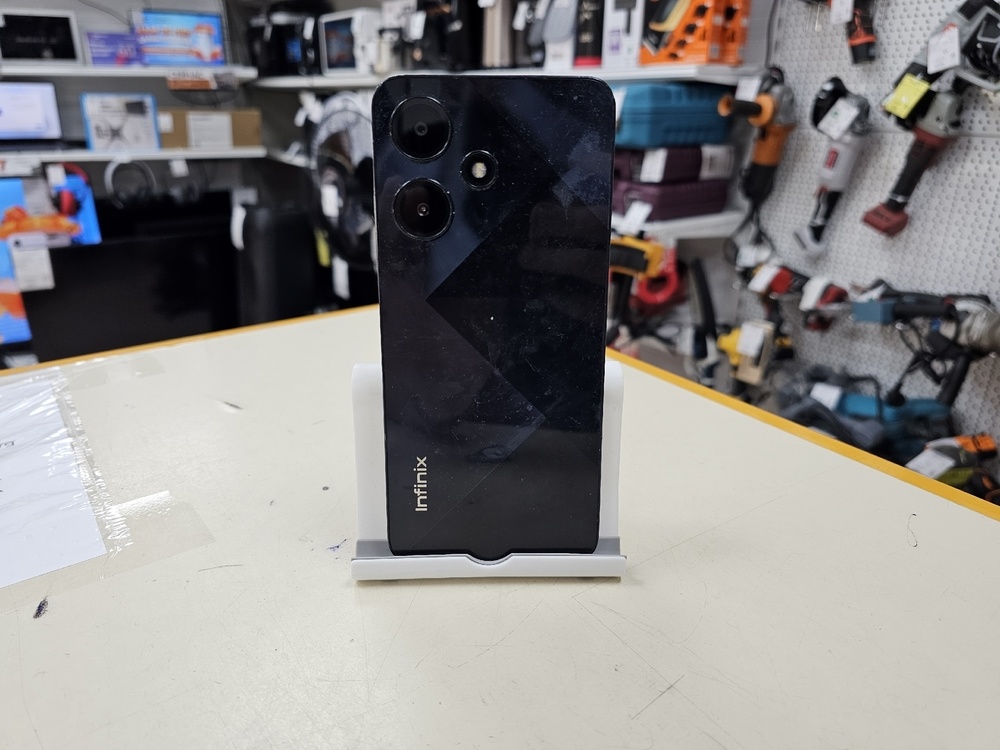 Смартфон Infinix HOT 30i 4/64
