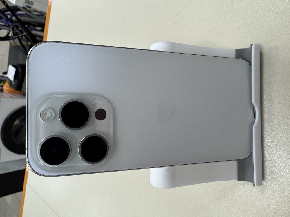 Смартфон Apple Iphone 15 Pro 256Gb