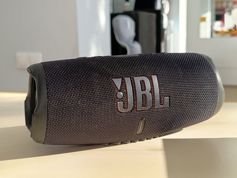 Портативная акустика JBL Charge 5