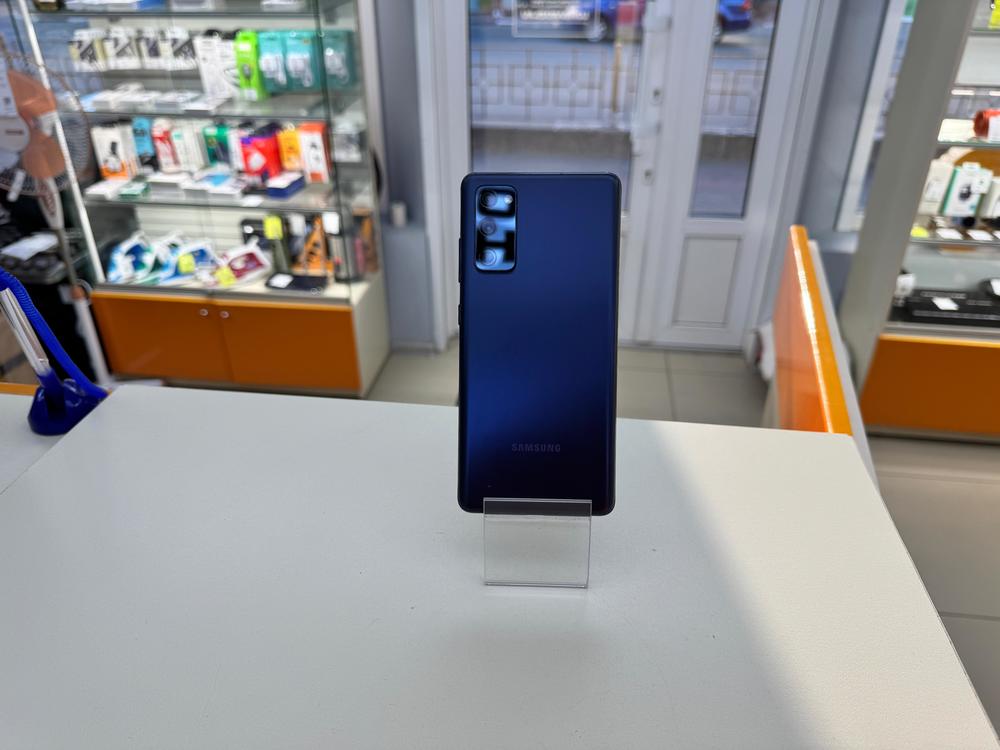 Смартфон Samsung Galaxy S20 FE 6/128