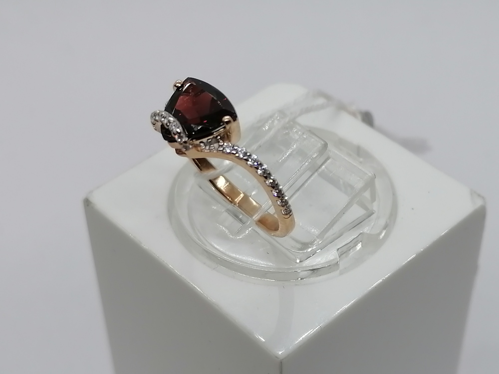 КОЛКМИ585 КОЛЬЦО С КАМНЯМИ (Au 585)