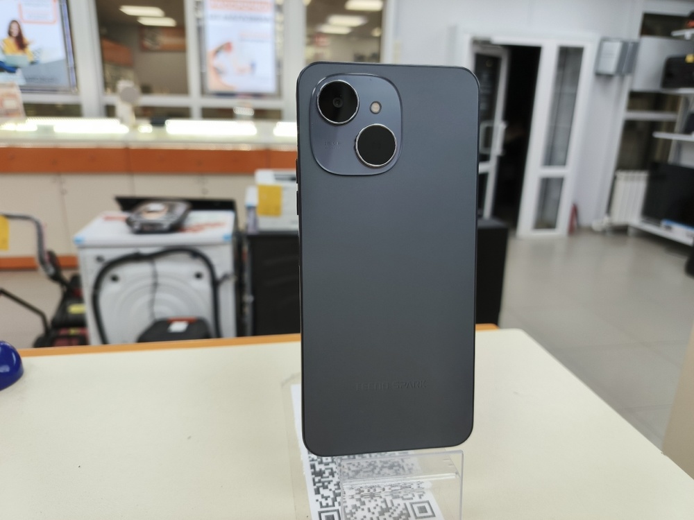 Смартфон Tecno Spark 40C 4/128