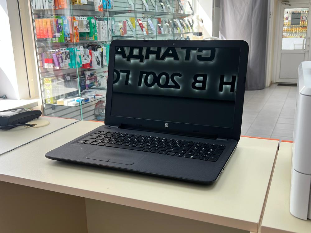 Ноутбук HP; Core i3-6006U, Intel HD Graphics 520, 8 Гб, 240 Гб, Нет