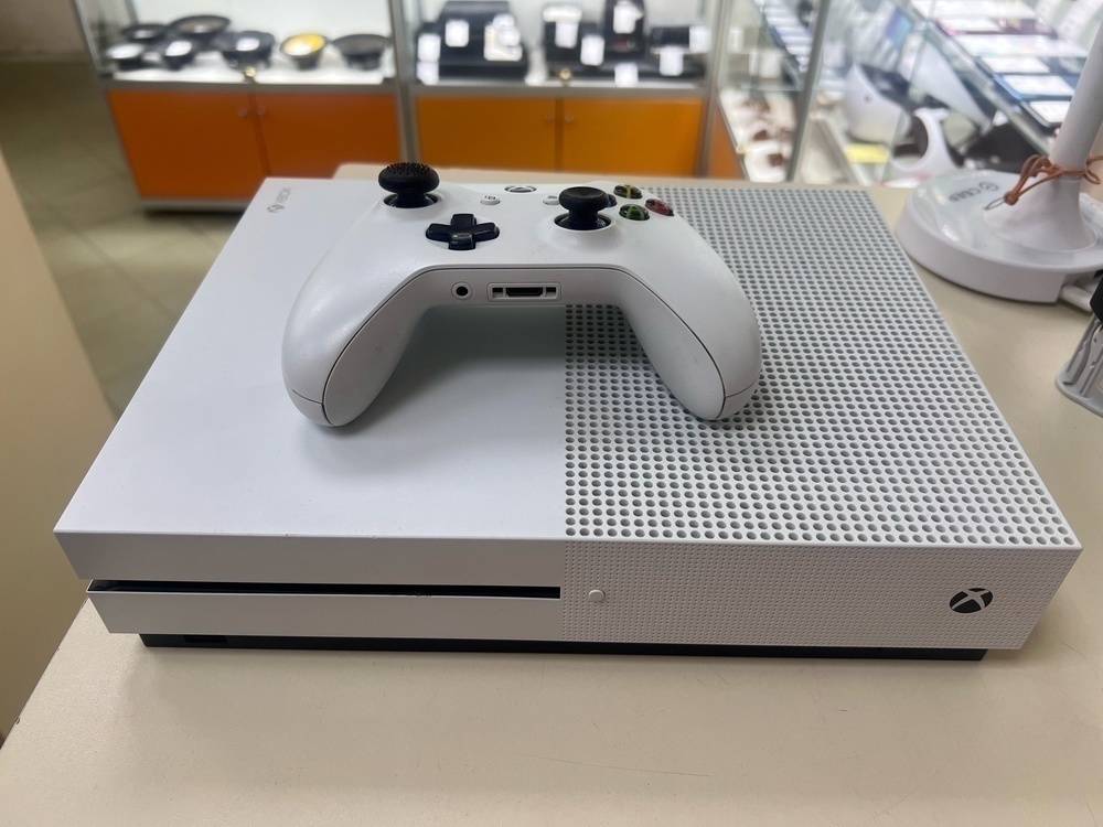 Игровая приставка Xbox One S 1TB