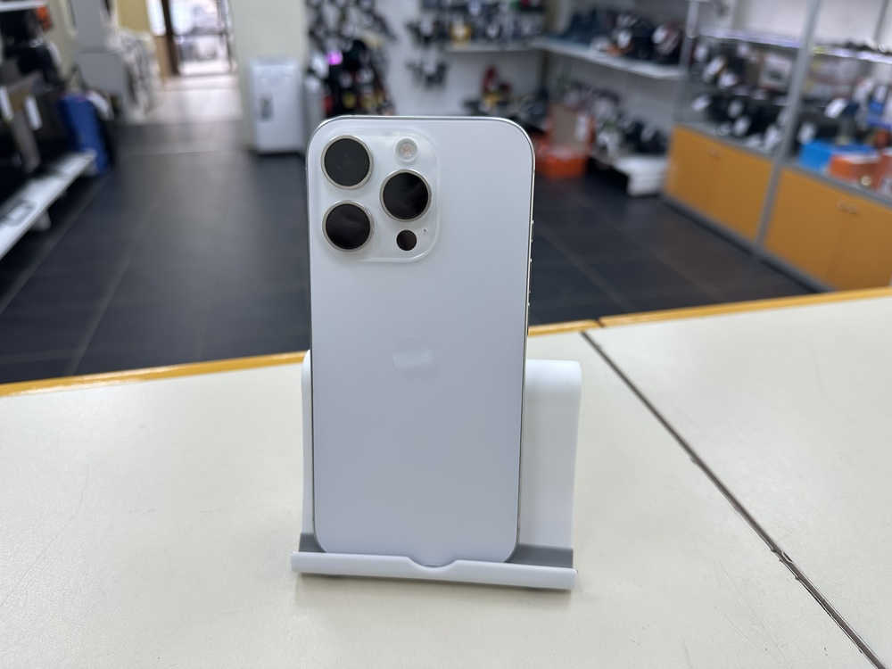 Смартфон Apple Iphone 16 Pro 128Gb
