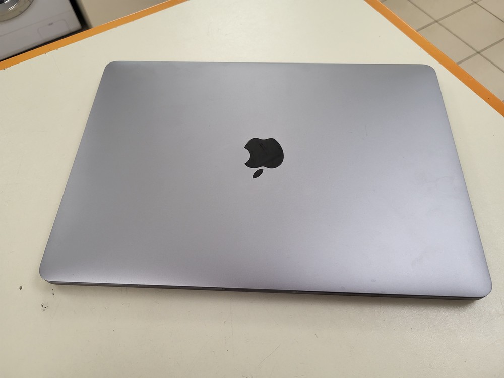 Ноутбук Apple MacBook Pro 13 2020; Apple M1, Нет, 8 Гб, 256 GB, Нет