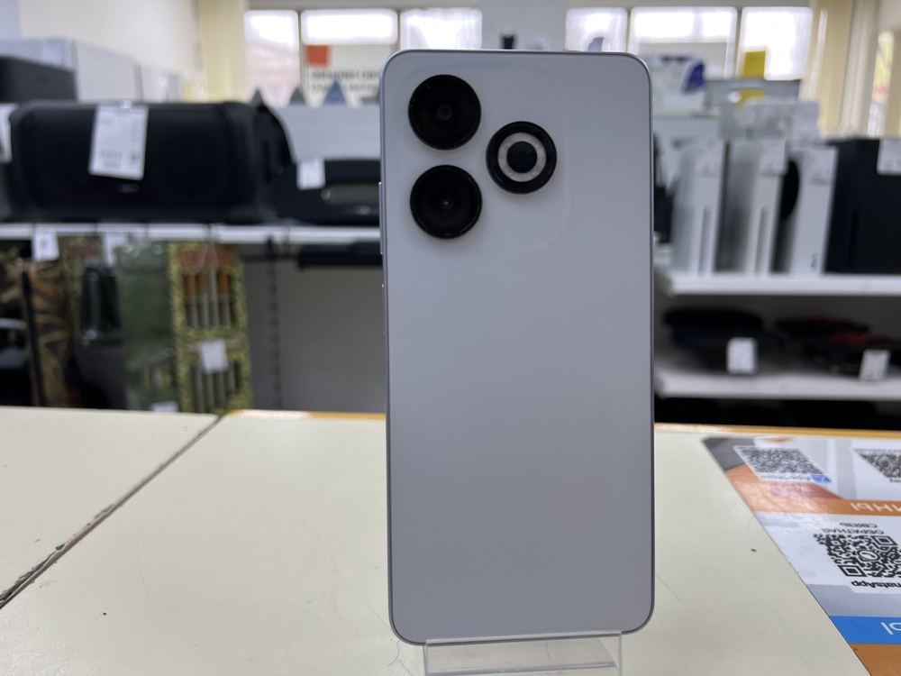 Смартфон Infinix Smart 8 4/128