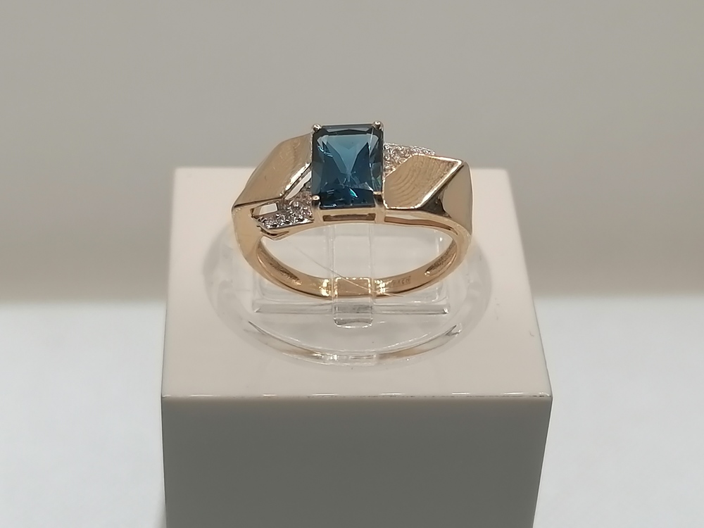 КОЛЬЦО ЛОНДОН ТОПАЗ с камнями (Au 585)