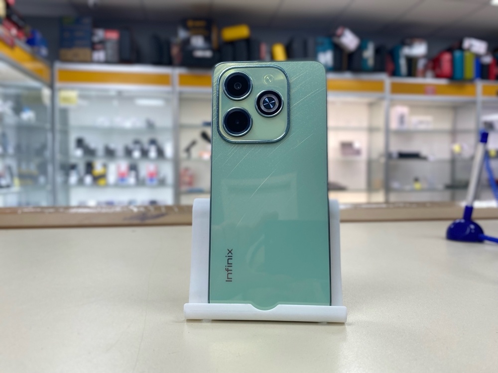 Смартфон Infinix HOT 40i 8/256