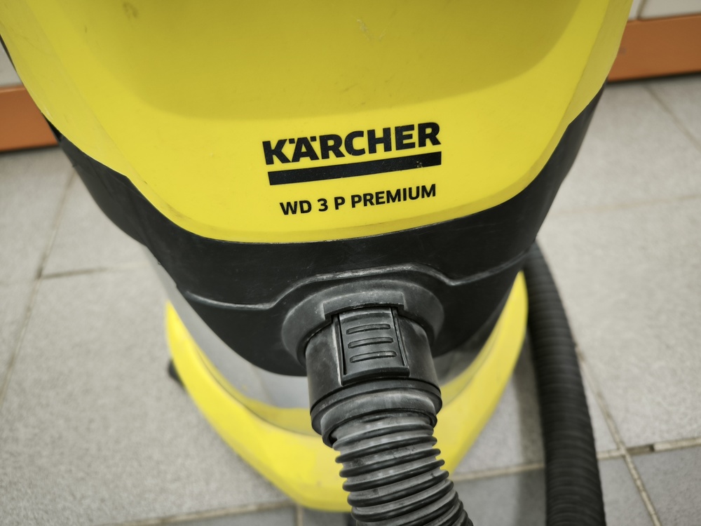 Пылесос Karcher WD 3 P