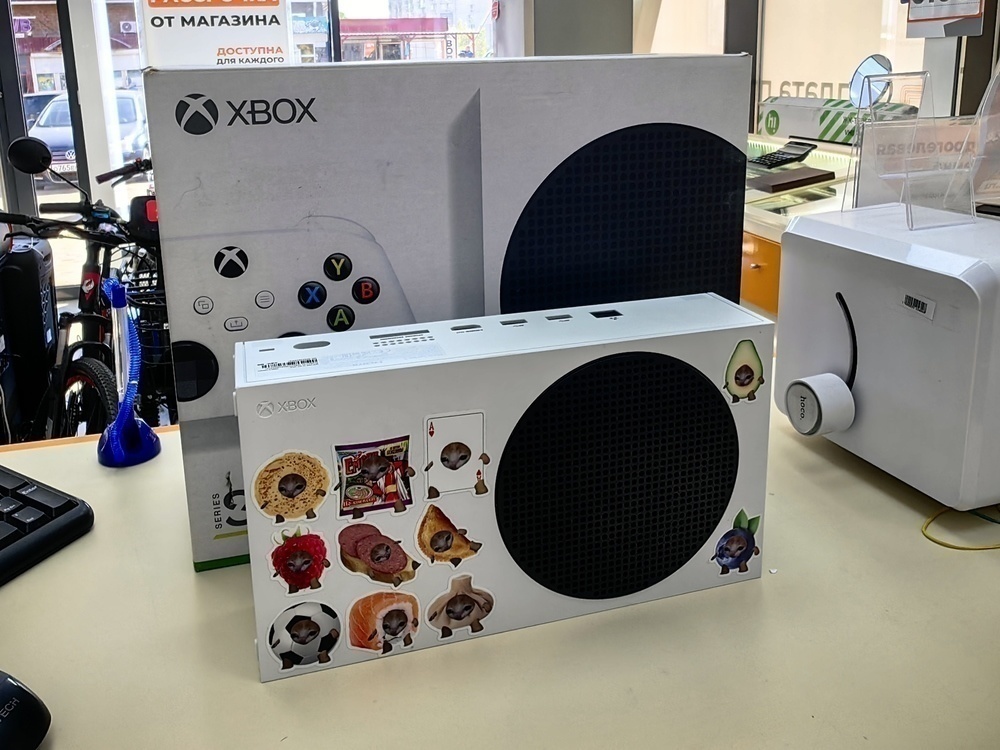 Игровая приставка Xbox Series S 512Gb SSD Игровая приставка Xbox Series S 512Gb SSD