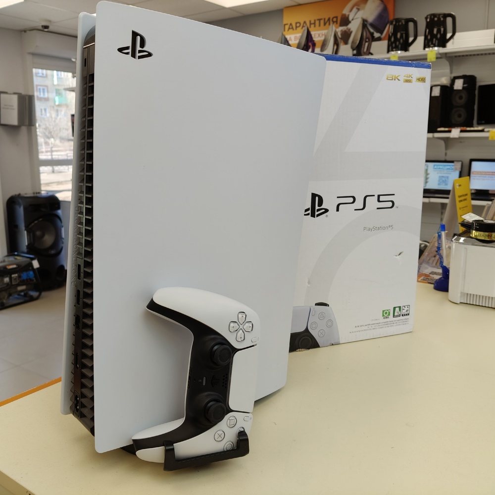 Игровая приставка PlayStation 5 825Gb (С дисководом)