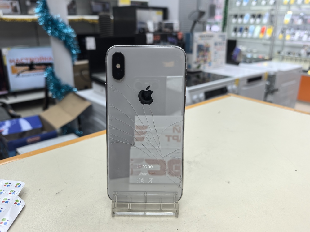 Смартфон Apple iPhone X 64Gb