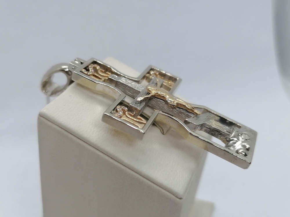 ПОДВЕСКА КРЕСТ С КАМНЯМИ (Au 585)