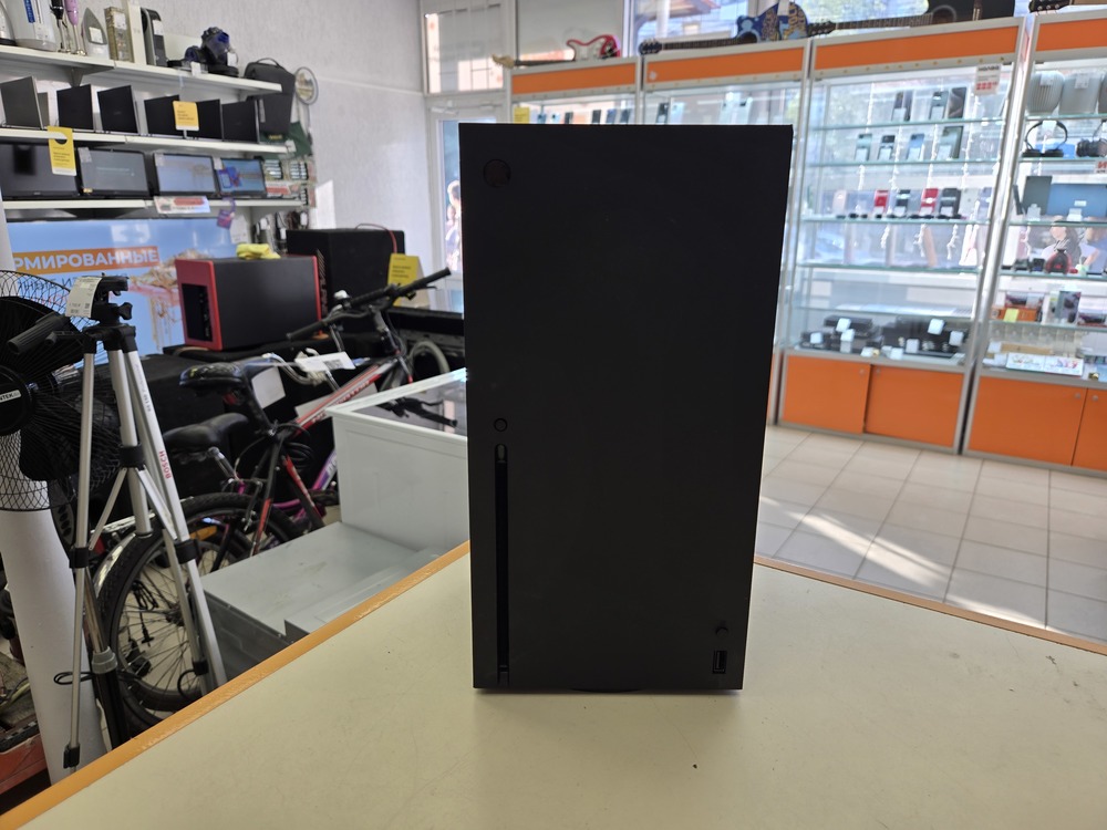 Игровая приставка Xbox Series X 1Tb