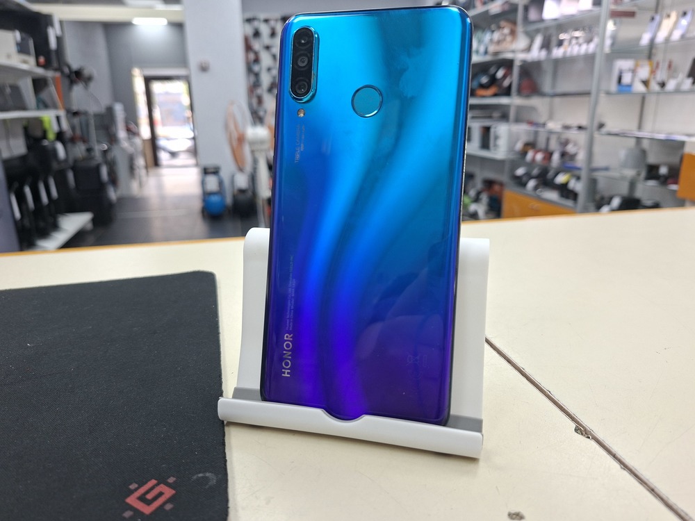 Смартфон Honor 20 Lite 4/128