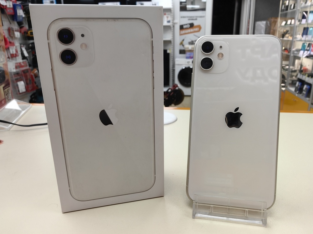 Смартфон Apple iPhone 11 64Gb
