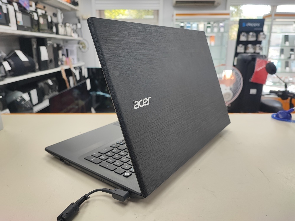 Ноутбук Acer; Core i3-5005U, GeForce 9400M, 12 Гб, 120 Гб, 500 Гб