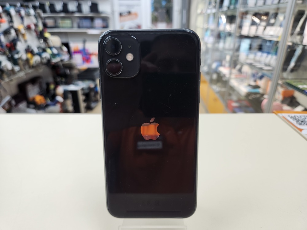 Смартфон Apple iPhone 11 64Gb