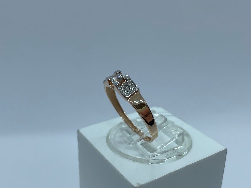 КОЛЬЦО С КАМНЯМИ (Au 585)