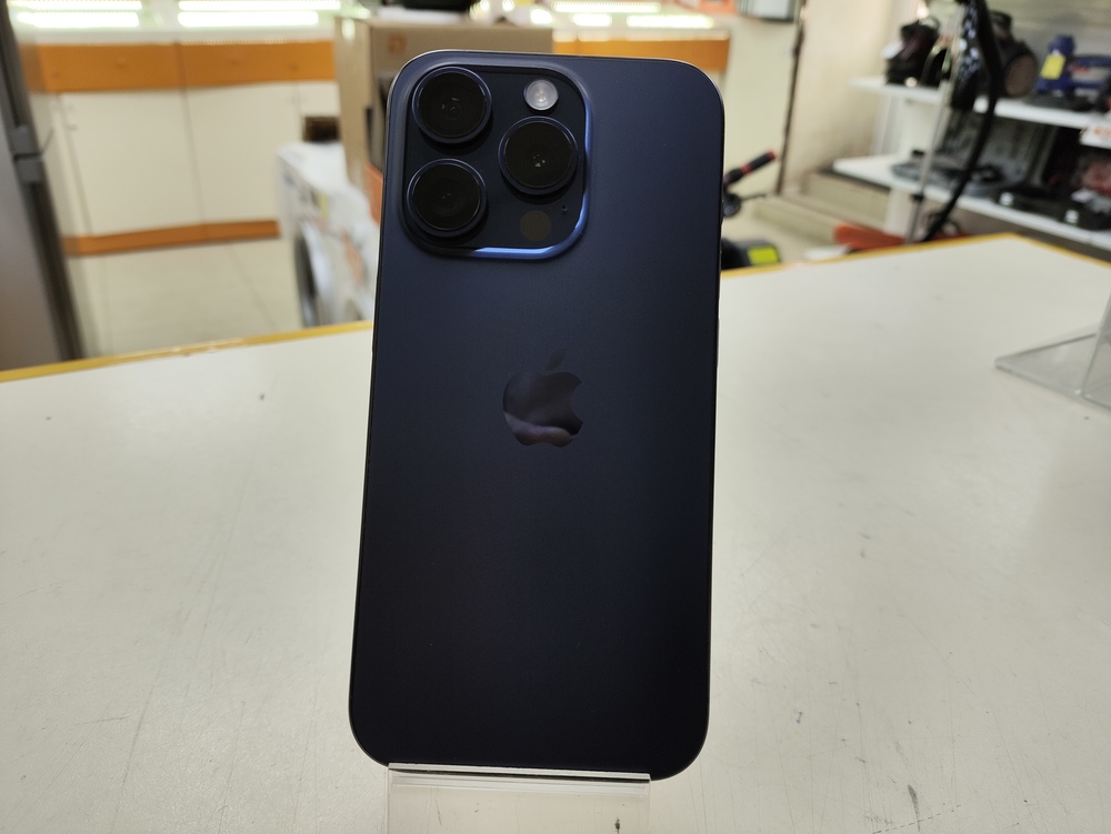 Смартфон Apple Iphone 15 Pro 512 Gb