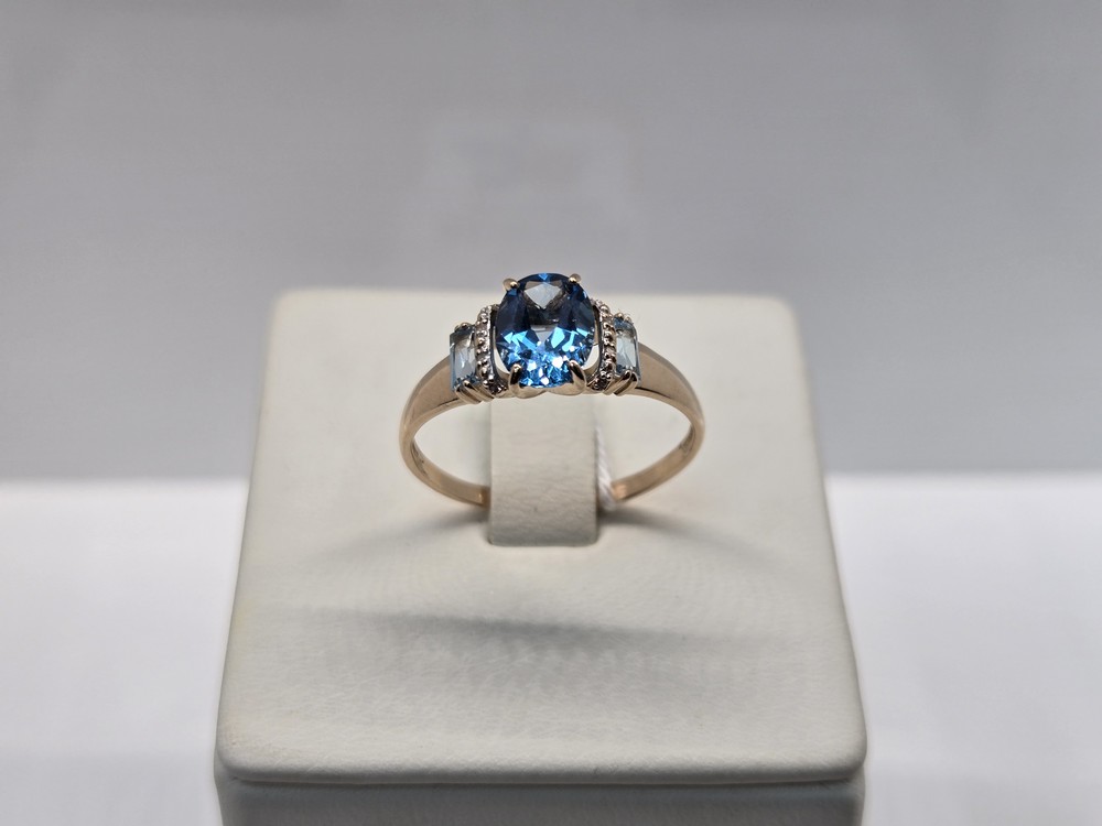 КОЛЬЦО С КАМНЯМИ (Au 585)