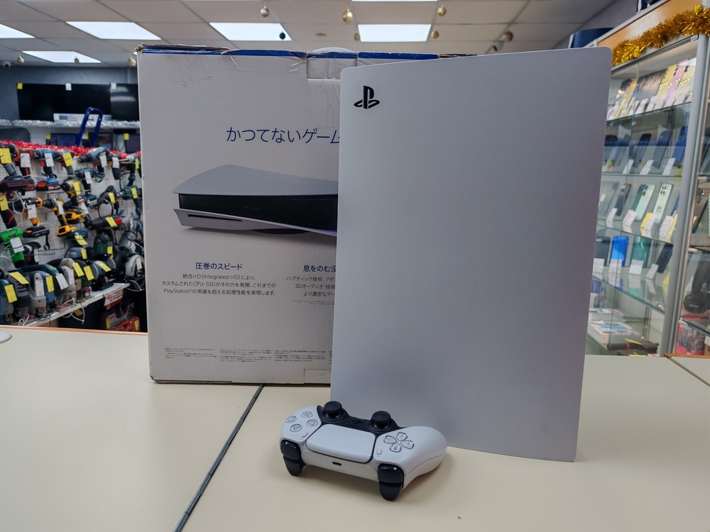 Игровая приставка PlayStation 5 825Gb (С дисководом)