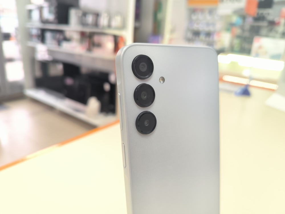 Смартфон Samsung Galaxy A16 4/128