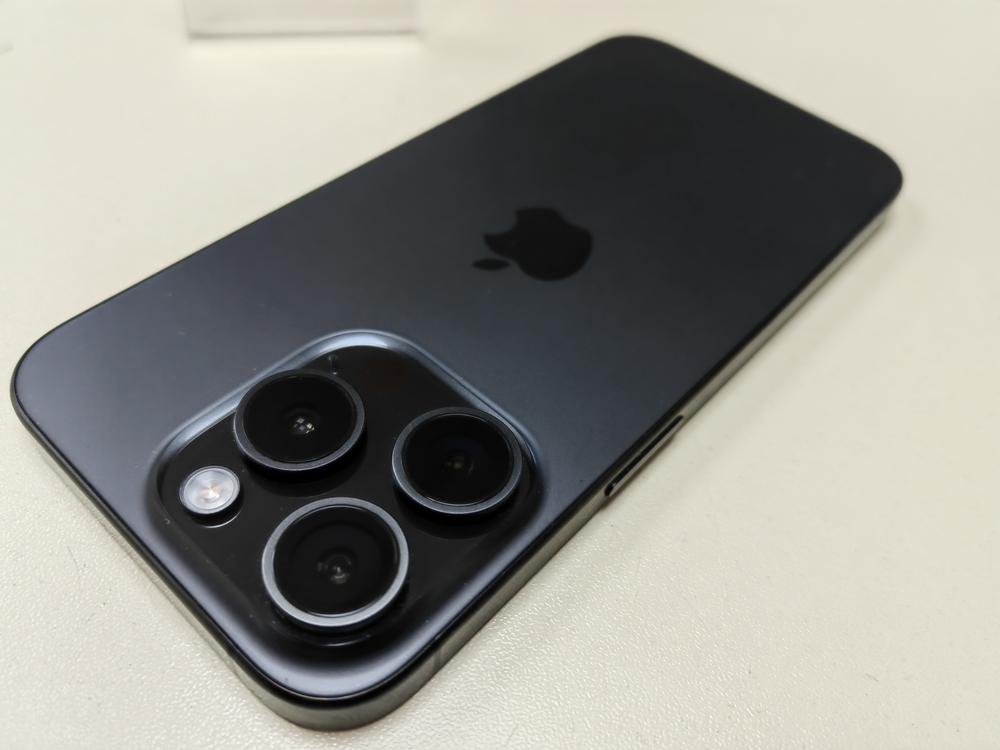 Смартфон Apple Iphone 15 Pro 128Gb