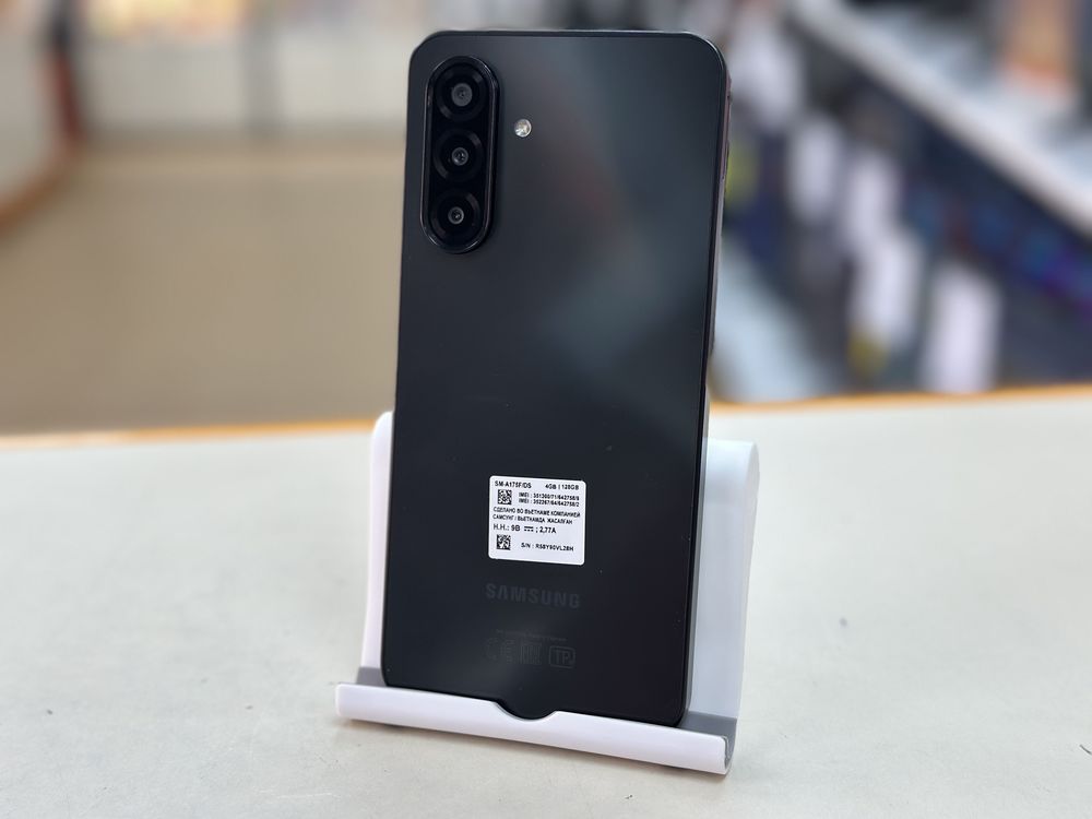 Смартфон Samsung Galaxy A17 4/128