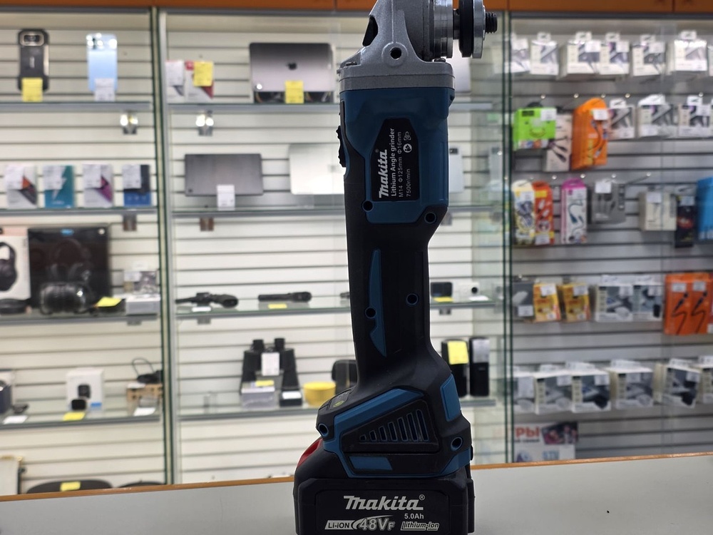 Угловая шлифмашина Makita M10