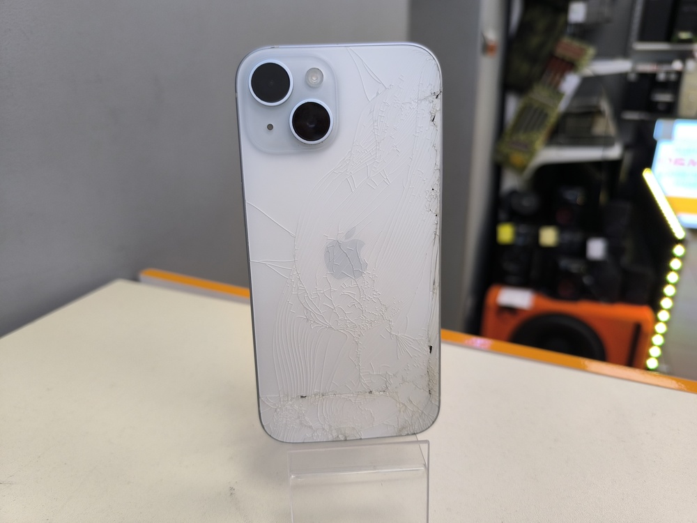 Смартфон Apple Iphone 15 128Gb