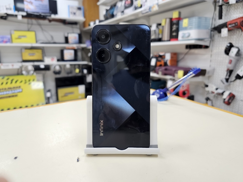 Смартфон Infinix HOT 30i 8/128