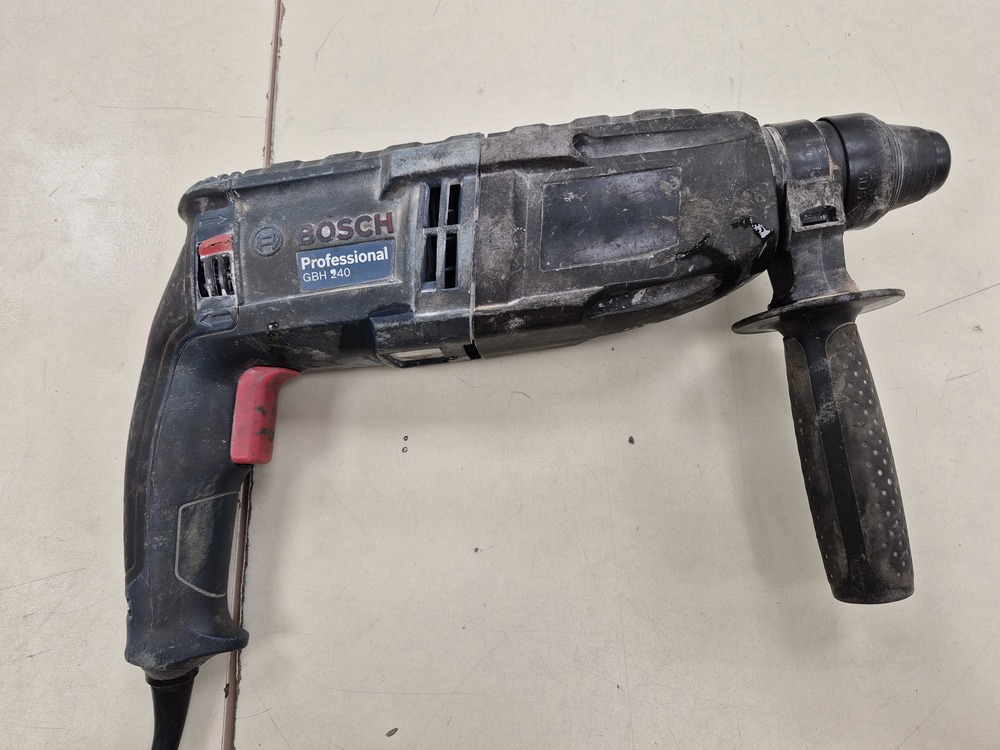 Перфоратор Bosch GBH 240