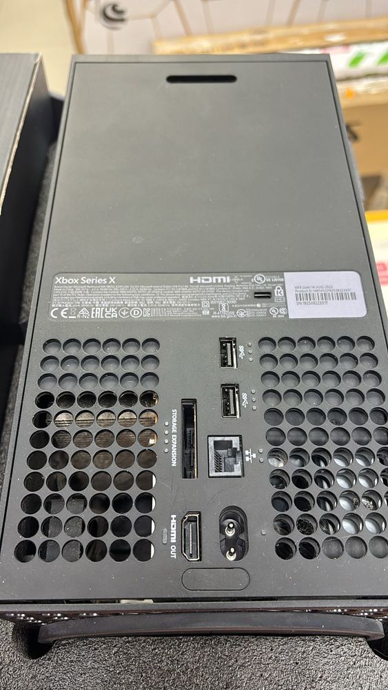 Игровая приставка Xbox Series X 1Tb