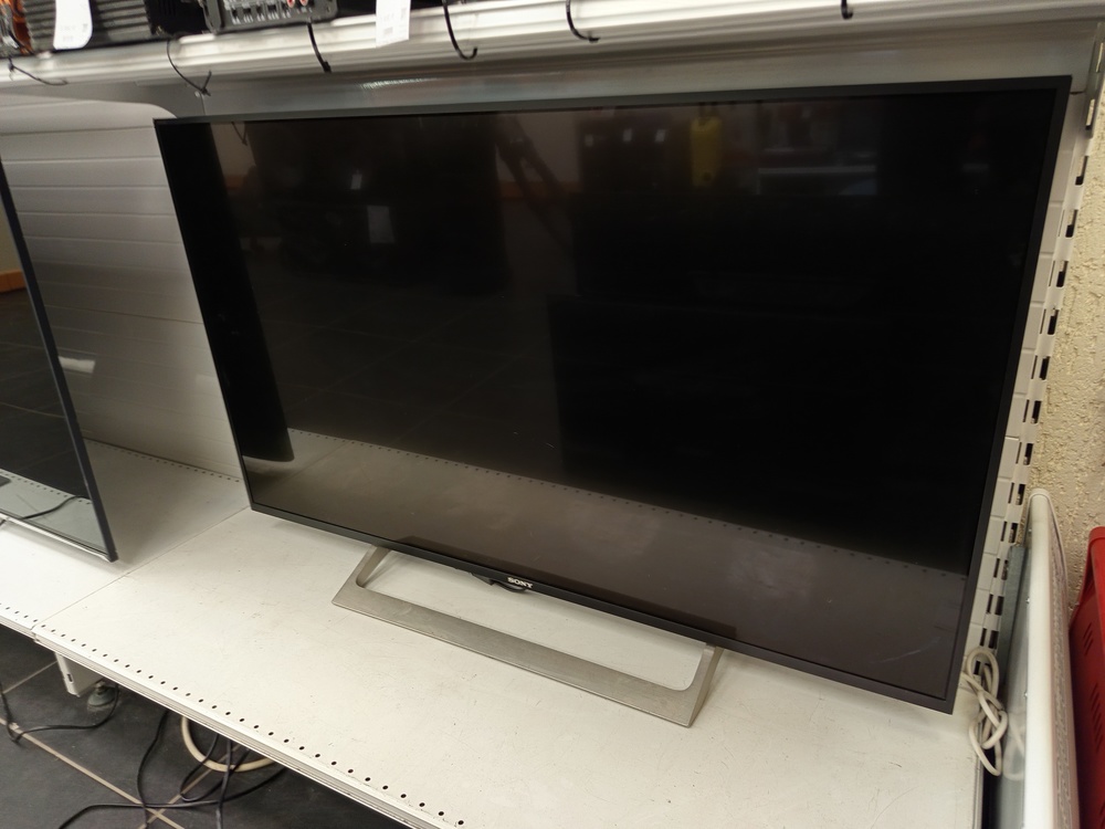 LED Телевизор Sony KD-49XG7005