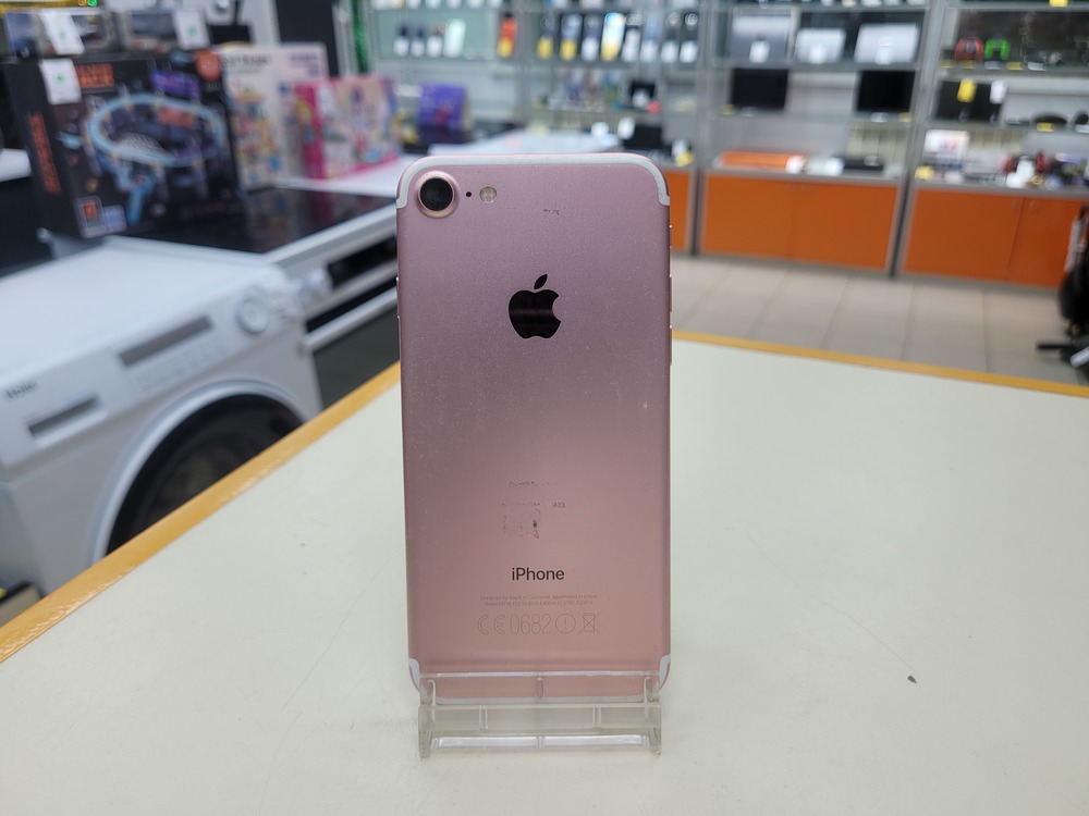 Смартфон Apple iPhone 7 32Gb